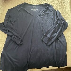 NWT Torrid Classic Fit Long Sleeve V-Neck Shirt Size 5X